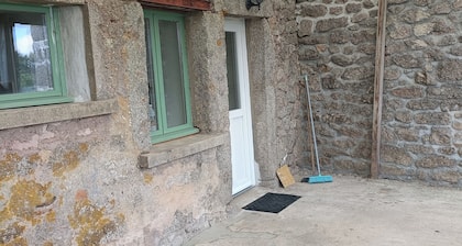 Chez Lathoy studio Morvan