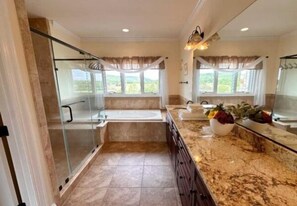 Presidential Room, 1 King Bed, Lake View | Bathroom - The Inn at Grass Roots Hill (Purcellville)