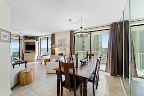 Appart'hôtel, plusieurs lits (Bluewater 806) | Coin séjour