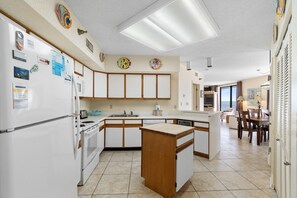 Condo, Multiple Beds (Bluewater 806) | Private kitchen - Bluewater 806 (Orange Beach)