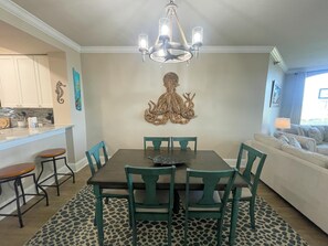 شقة - عدة أسرّة (Beach Colony Tower 1B) | تناول الطعام