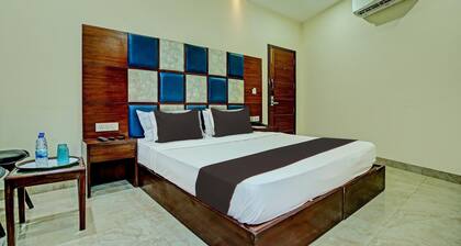 Cosy Stays at Eastern View by Vihaan Residency