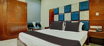 Cosy Stays at Eastern View by Vihaan Residency