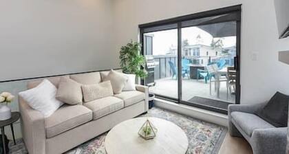 Luxury Saratoga Beach Town Home