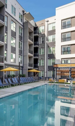 Midtown Luxury Apartment 07-C1