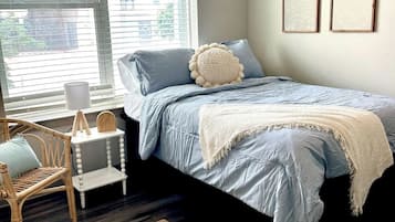 2 bedrooms, WiFi, bed sheets