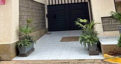 Elegant studio with WiFi ,Lift and fitness room in Juja town