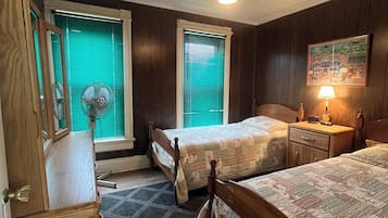 2 bedrooms, WiFi, bed sheets
