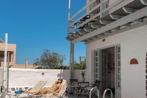 Unclassified image, 2 of 11, button - Maralex (Santorini)