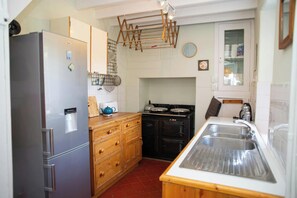 Fridge, microwave, dishwasher, toaster - Morfan, Tresaith - Four Bedroom Cottage, Sleeps 8 (Tresaith)