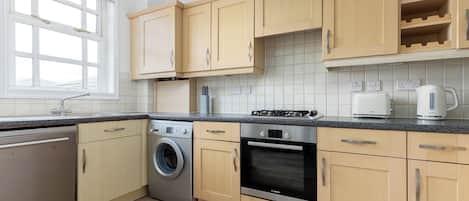 アパートメント | 専用キッチン | 大型冷蔵庫、電子レンジ、オーブン、コンロ