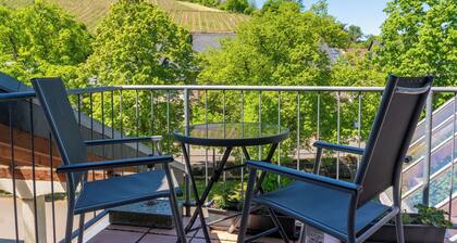Ruhig Wohnen beim Winzer mit Blick in die Weinberge - eigenes Restaurant