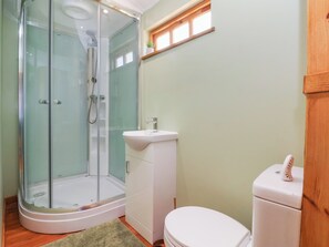 Shower - Oak Tree Lodge (York)