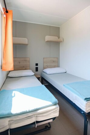 3 عدّة غرف نوم وواي فاي مجانًا وملاءات أسرّة