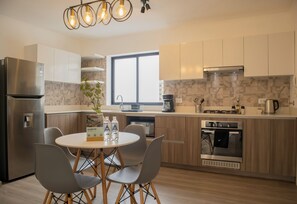 Apartment | Eigene Küche | Kühlschrank, Mikrowelle, Ofen, Toaster