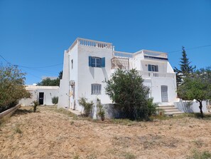 Exterior - ZARZIS (TUNISIA) Villa floor, 300 m beach and shops (Sangho)