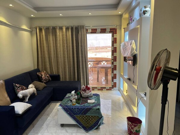 TV - Apartment for rent Stella Heights (Alexandria)
