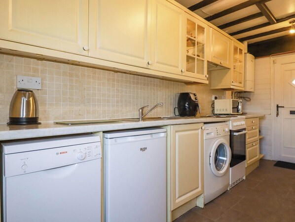 Lavavajillas y utensilios de cocina