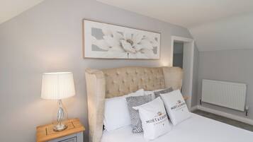 1 bedroom, individually decorated, individually furnished, free WiFi