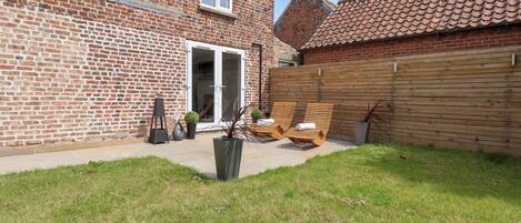 ลานระเบียง/นอกชาน