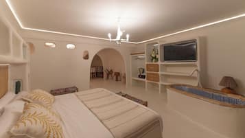 Superior Suite, Garden View | In-room safe, laptop workspace, blackout drapes, soundproofing