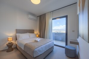 In-room safe, desk, laptop workspace, blackout drapes - Sokio Attiki Hotel, Bw Premier Collection (Athens)