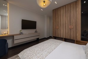 Apartment, 3 Bedrooms, Accessible, Smoking | 3 bedrooms