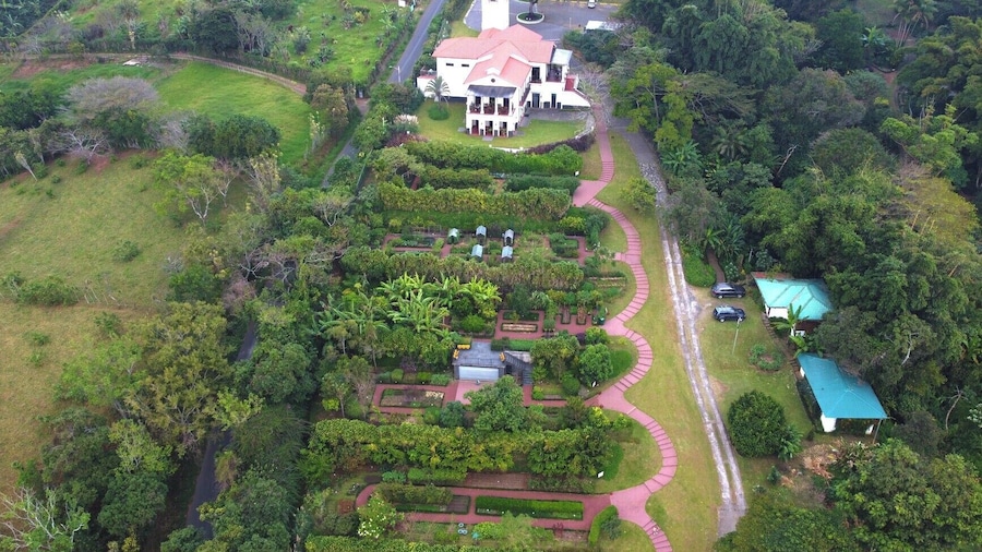 Hotel El Arca, Jardín Botánico y Restaurante