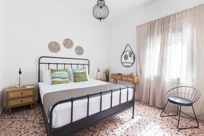 1 bedroom, iron/ironing board, travel cot, WiFi
