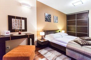 1 bedroom, iron/ironing board, WiFi, bed sheets - Private, comfortable apartment in the 5* AQUARIUS SPA complex (Unknown)