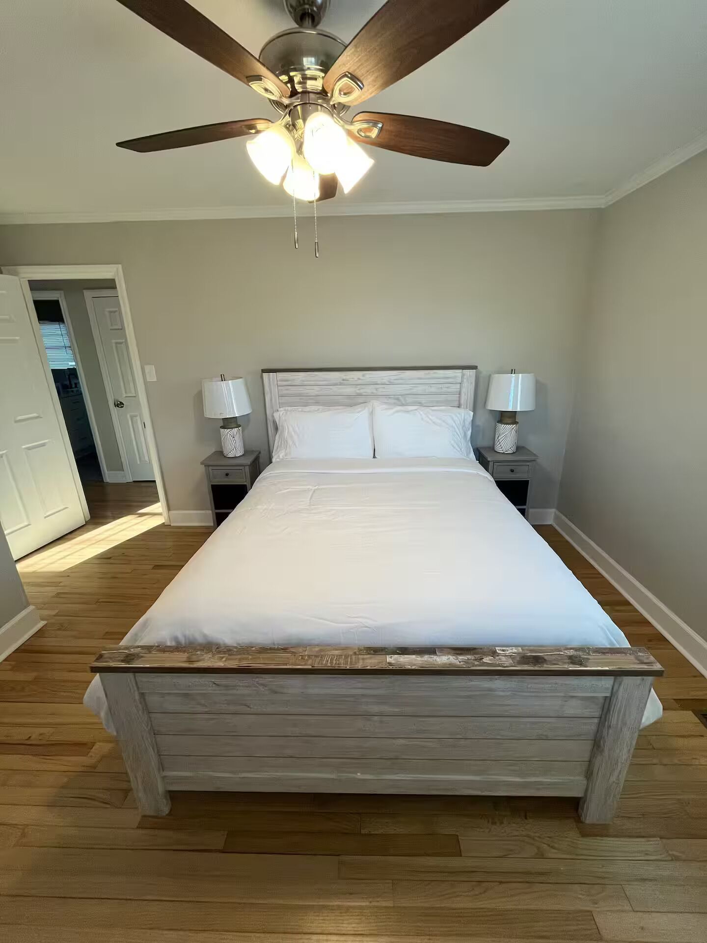 3 bedrooms, desk, iron/ironing board, WiFi