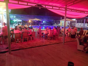 Restaurant - Hotel Embassy Suites (Nauta)