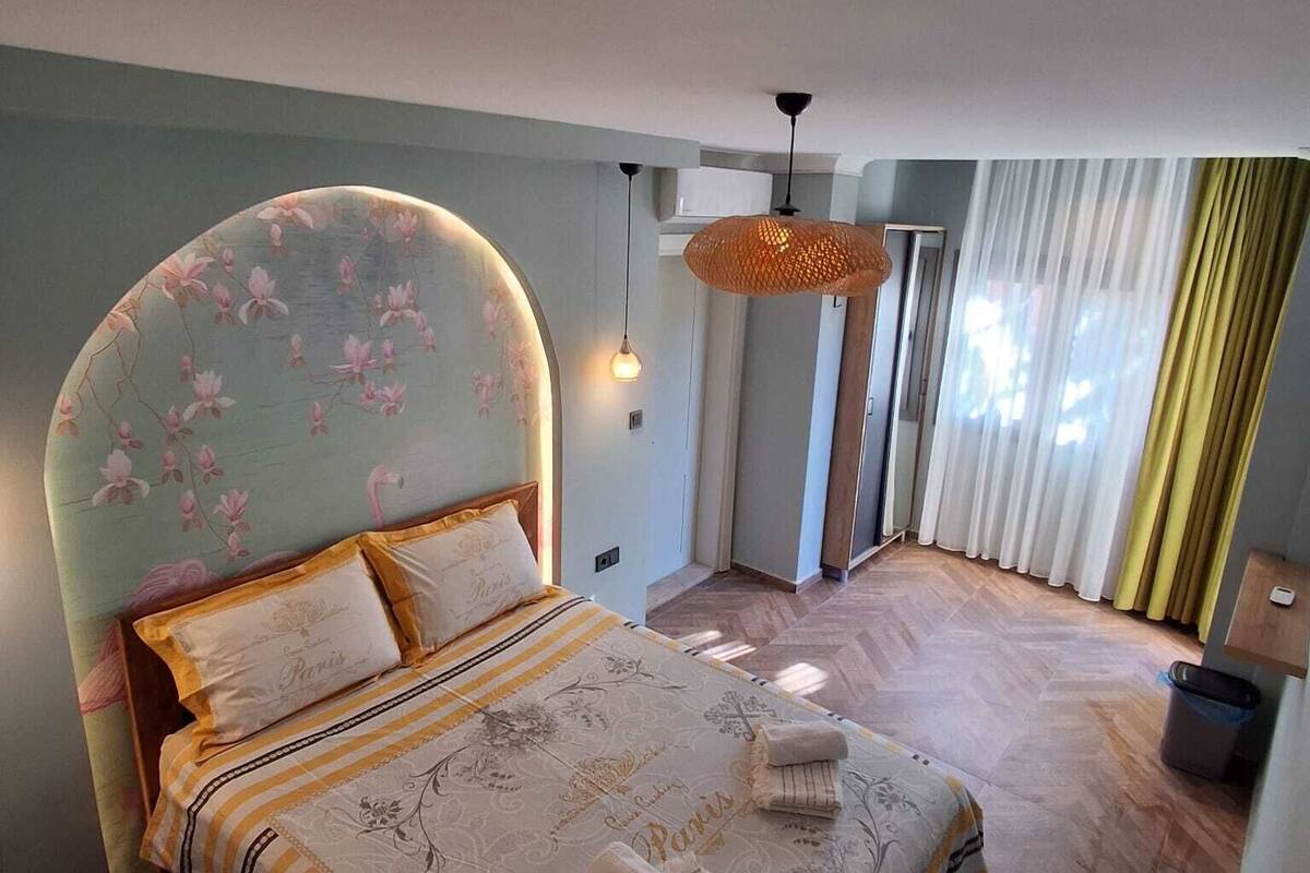 Deluxe Room | Bộ đồ giường cao cấp, bàn ủi/dụng cụ ủi quần áo, bộ trải giường