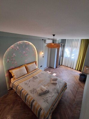 Deluxe Room | Bộ đồ giường cao cấp, bàn ủi/dụng cụ ủi quần áo, bộ trải giường 