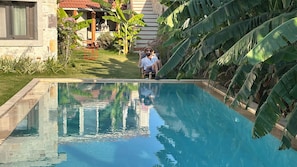 Utomhuspool