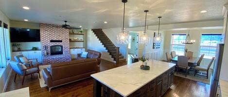 Smart TV, DVD player