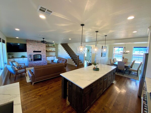 Smart TV, DVD player