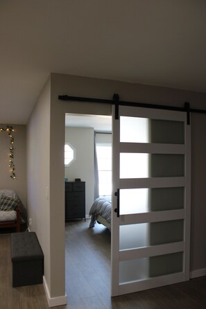 2 soverom, strykejern/-brett, wi-fi og sengetøy