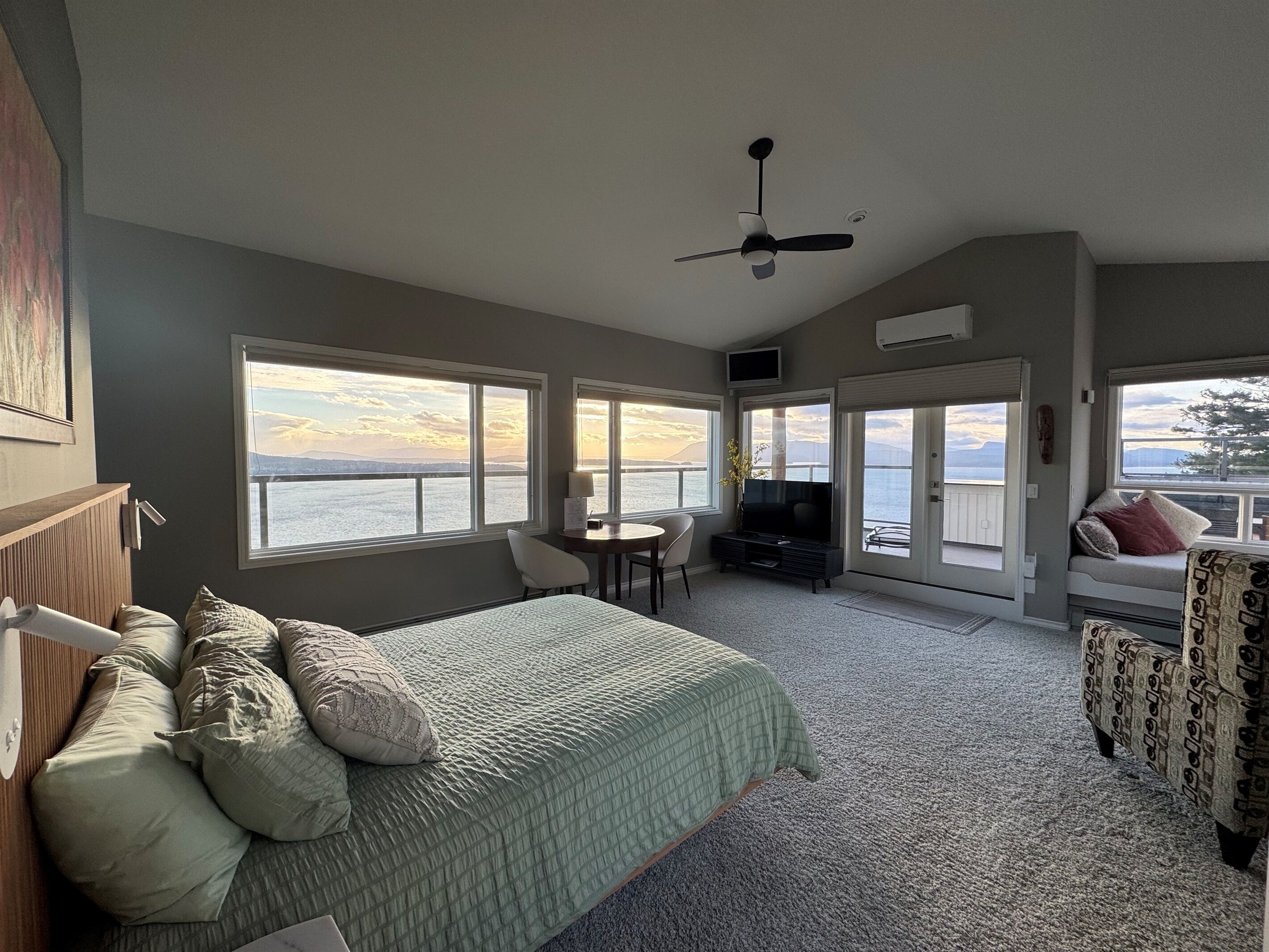 2 多间卧室、免费 WiFi、床单