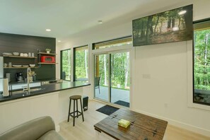 Interior - Dream Weaver Cabin at Trickle Creek (Logan)