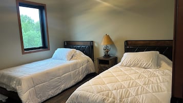 5 quartos, Wi-Fi de cortesia, roupa de cama