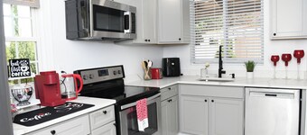 3-bedroom house in fabulous Silver Spring with WiFi, AC