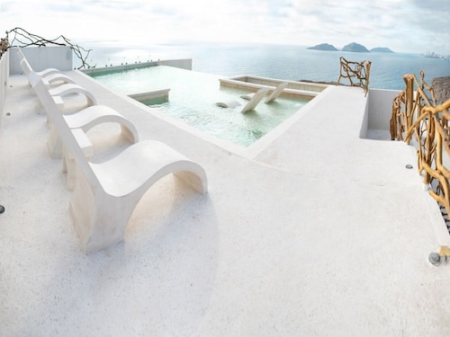 Sunset Mazatlán • Rooftop Pool & Breathtaking View