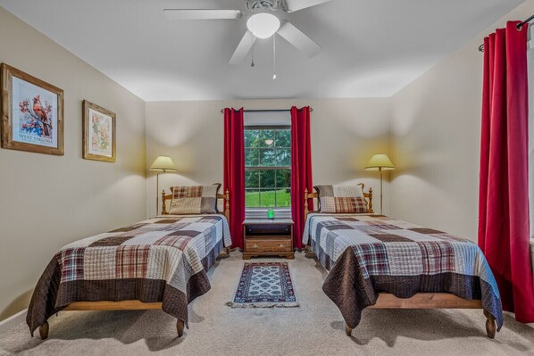 3 chambres, bureau, accĂšs au Wi-Fi (inclus), literie fournie