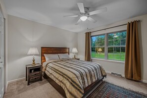 3 habitaciones, escritorio, wifi gratis y ropa de cama 