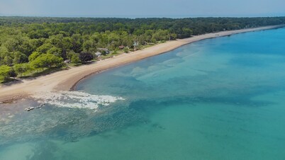 The Lazy Days - 3 cottages - Sleeps 22 - Lakefront on Lake Huron