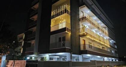 Luxurious 3bhk only families allowed