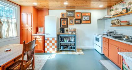 NEW The Hound - Clean, Peaceful 2-Bedroom Retreat