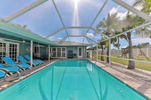 Outdoor pool - Island Paradise STR 355 (Cape Coral)