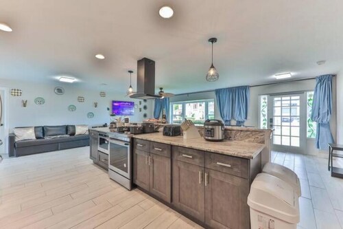 Island Paradise STR 355